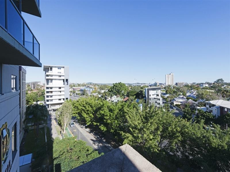 711/9 Castlebar Street, Kangaroo Point QLD 4169