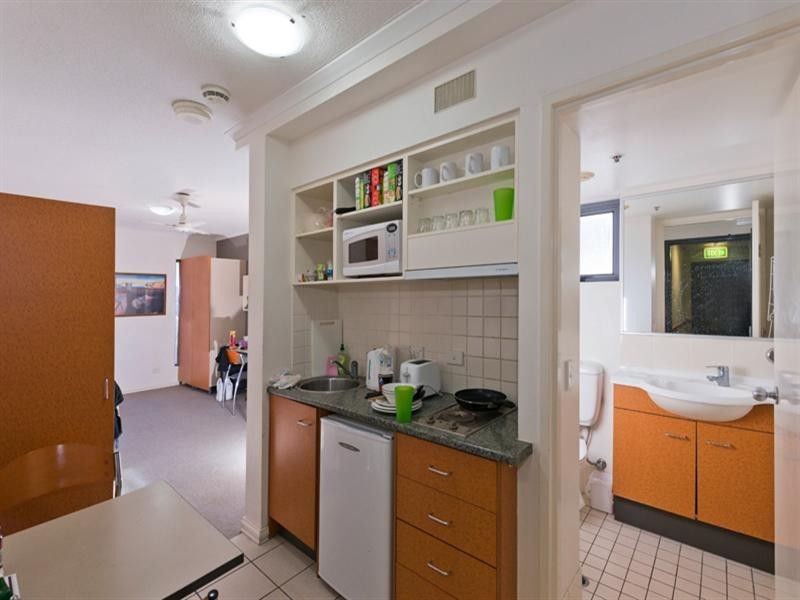 711/9 Castlebar Street, Kangaroo Point QLD 4169