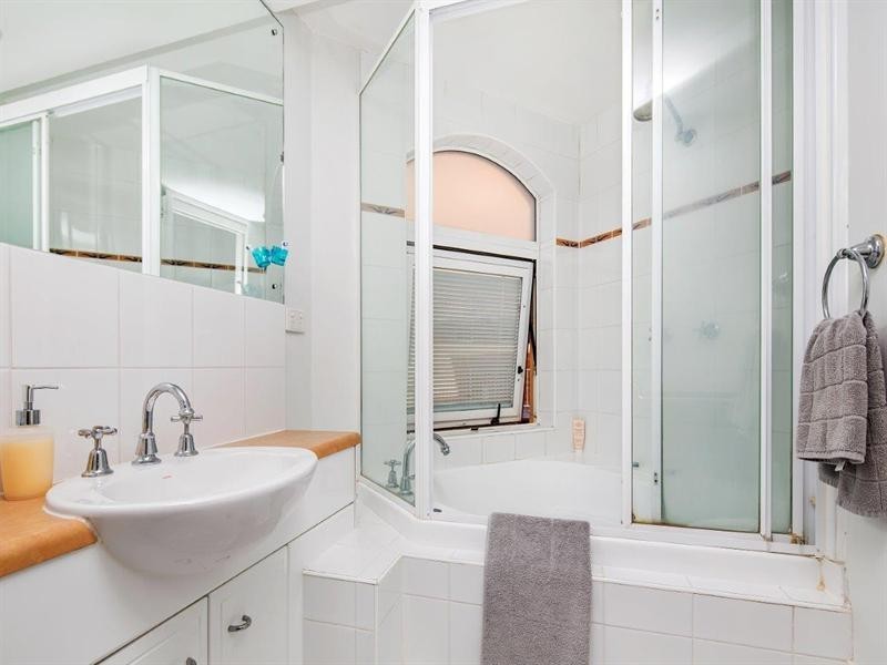 1/56 Thorn Street, Kangaroo Point QLD 4169