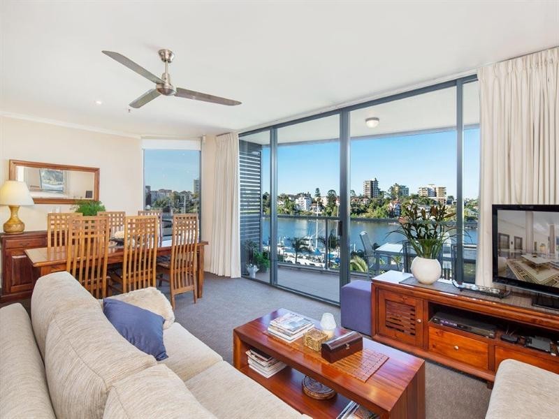 21/2 Goodwin Street, Kangaroo Point QLD 4169
