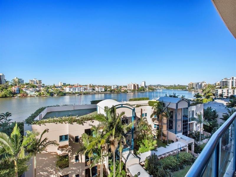 21/2 Goodwin Street, Kangaroo Point QLD 4169