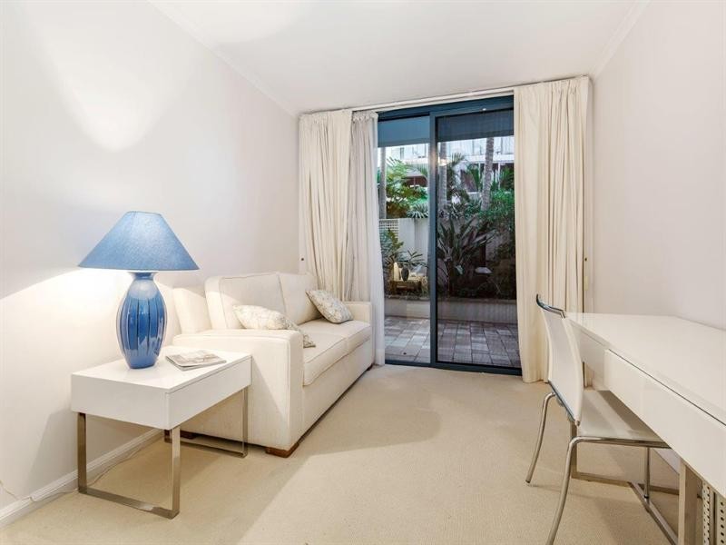 1/2 Goodwin Street, Kangaroo Point QLD 4169