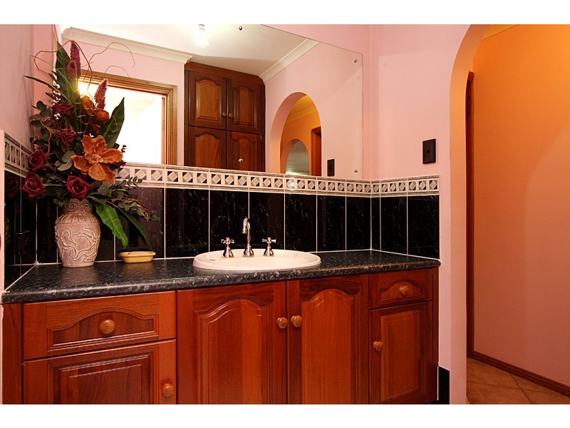 90 Highfield Drive, Hillbank SA 5112