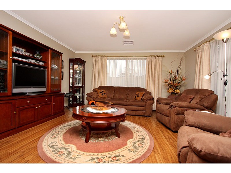 7 Navigator Parade, Smithfield SA 5114