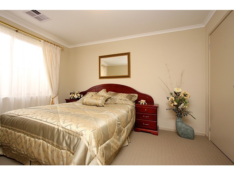 7 Navigator Parade, Smithfield SA 5114