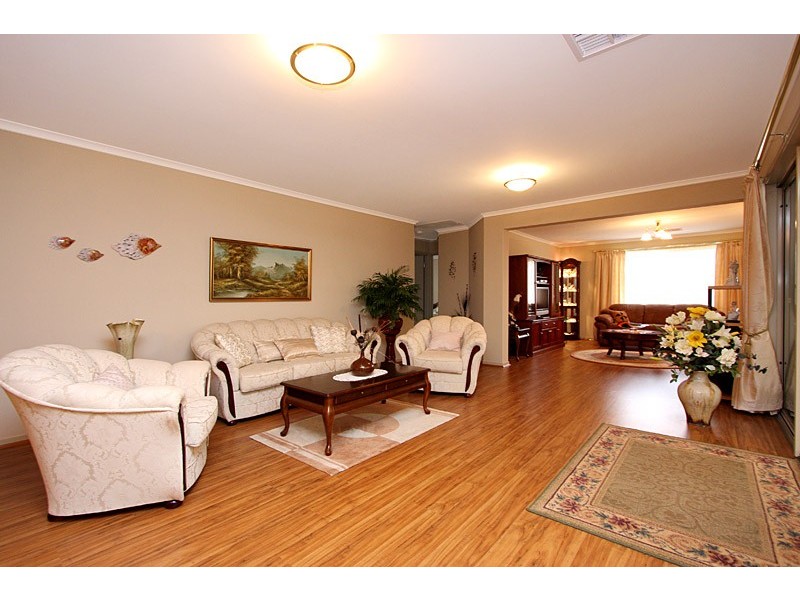 7 Navigator Parade, Smithfield SA 5114