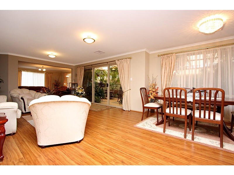 7 Navigator Parade, Smithfield SA 5114