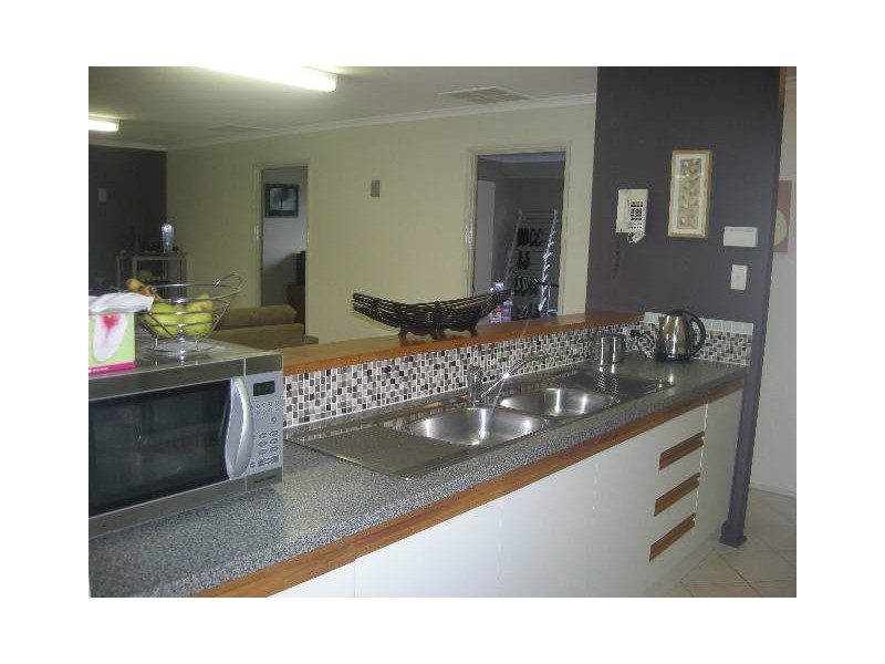 10 Mc Inerney Court, Andrews Farm SA 5114