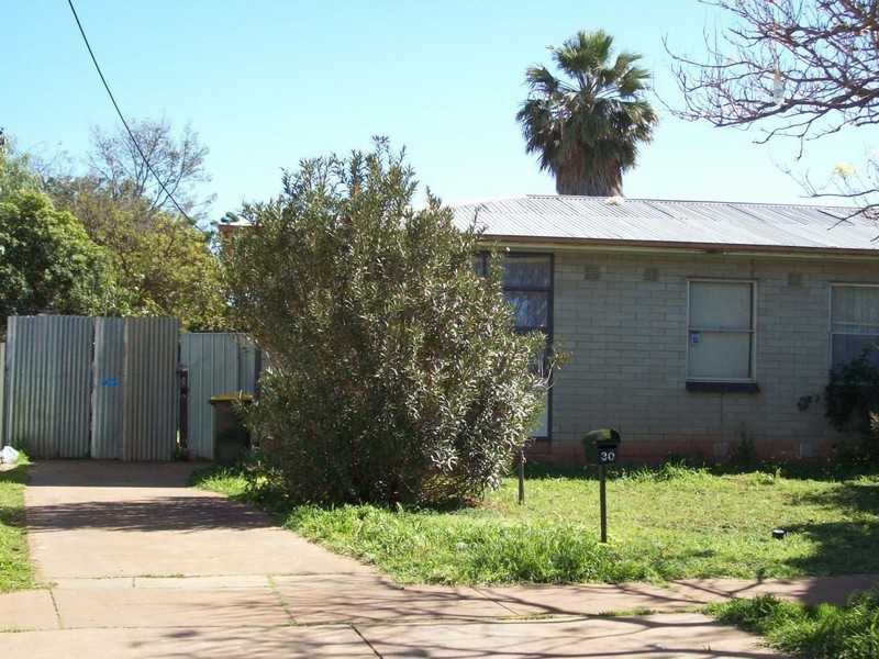 30 Roberts Crescent, Smithfield Plains SA 5114