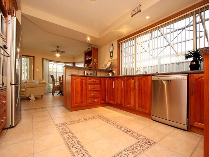 72 Green Valley Drive, Salisbury Heights SA 5109