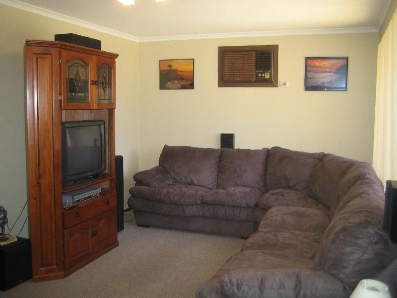 10 Bond Avenue, Burton SA 5110