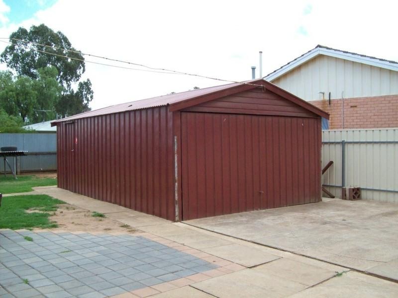 2 Crabb Road, Smithfield Plains SA 5114