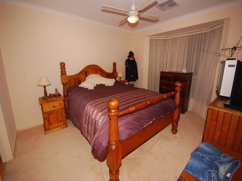 100 President Avenue, Andrews Farm SA 5114