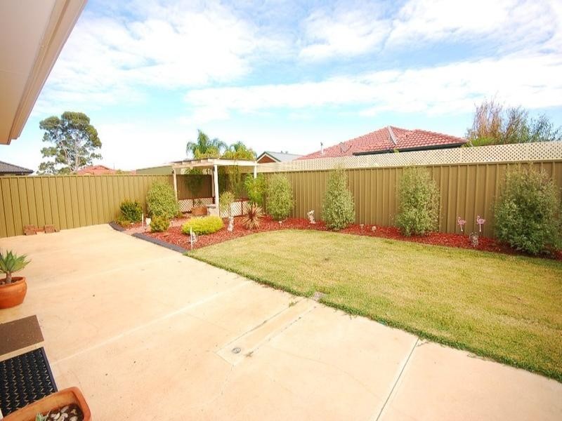 100 President Avenue, Andrews Farm SA 5114