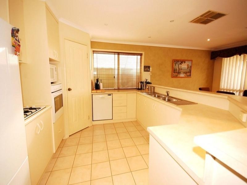 1 Landseer Court, Hillbank SA 5112