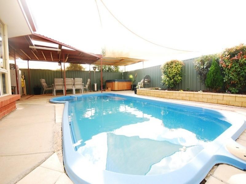 1 Landseer Court, Hillbank SA 5112