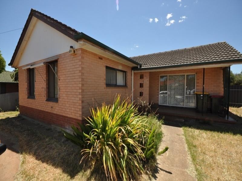 1 McLean Street, Elizabeth Park SA 5113