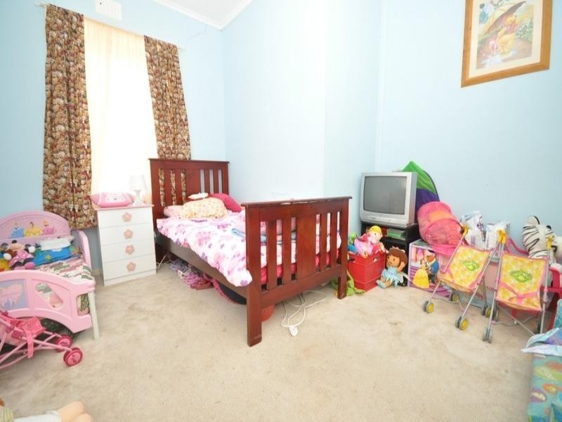 1 McLean Street, Elizabeth Park SA 5113