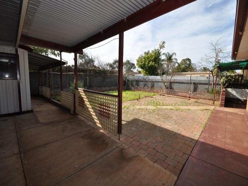 9 Burford Street, Elizabeth Downs SA 5113