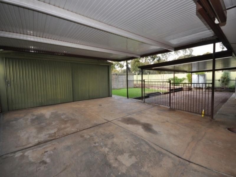 2 Douglas Street, Elizabeth Downs SA 5113