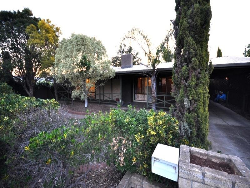 4 Parham Street, Elizabeth Downs SA 5113