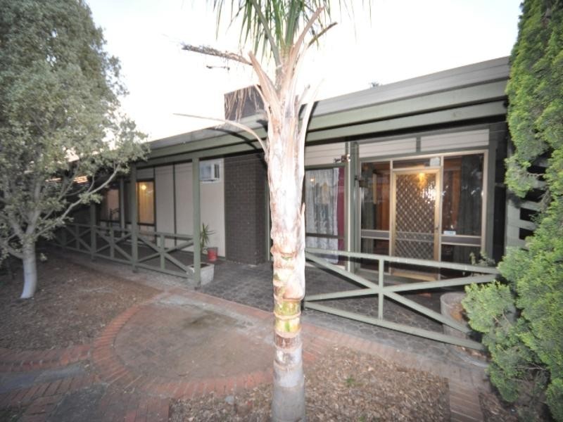 4 Parham Street, Elizabeth Downs SA 5113