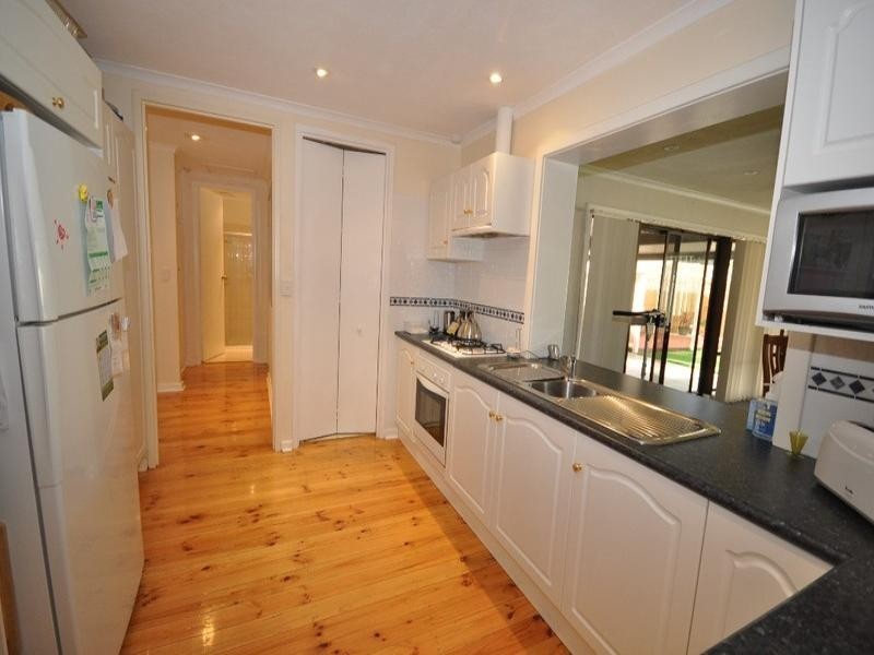 15 Middle Avenue, Paralowie SA 5108