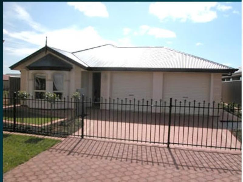 14 Arcadia Court, Smithfield SA 5114