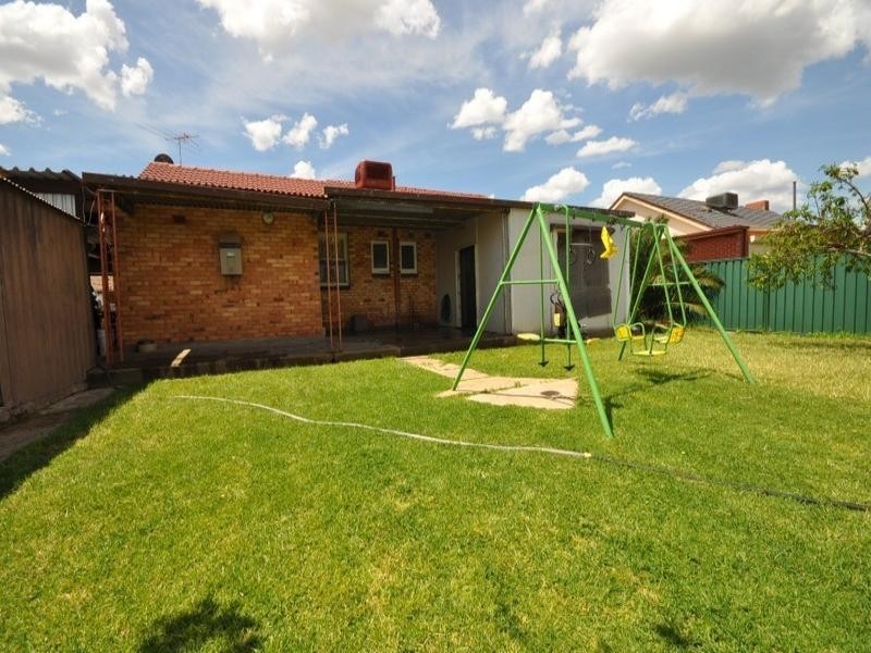 8 Collins Street, Elizabeth Downs SA 5113