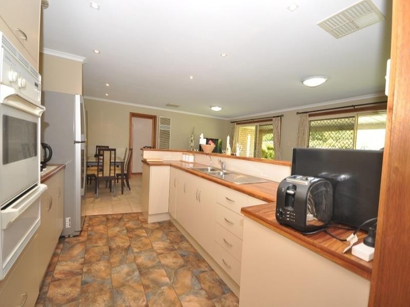 31 Lukin Avenue, Paralowie SA 5108