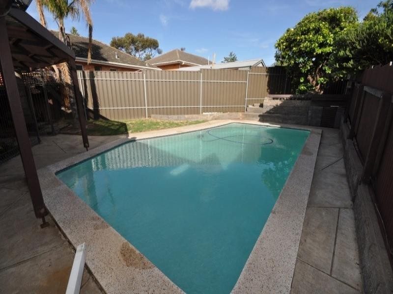 3 Gondola Grove, Para Hills SA 5096