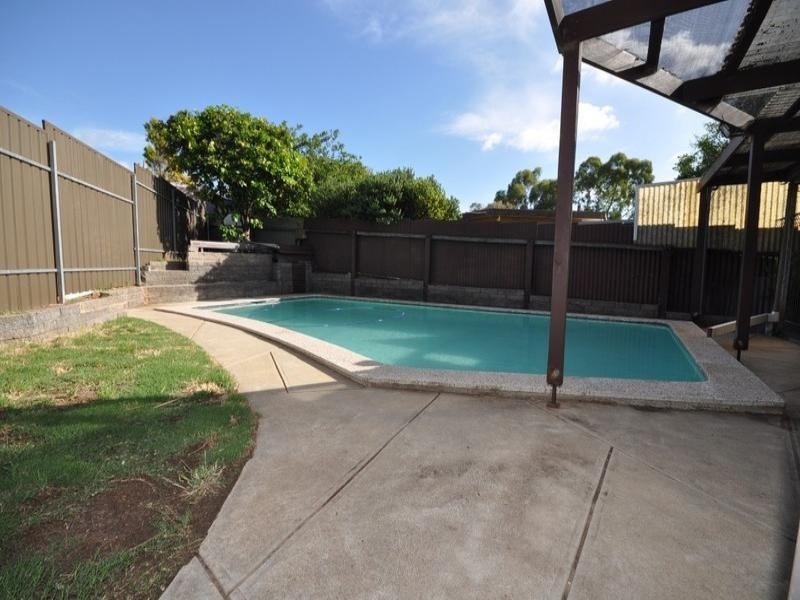 3 Gondola Grove, Para Hills SA 5096