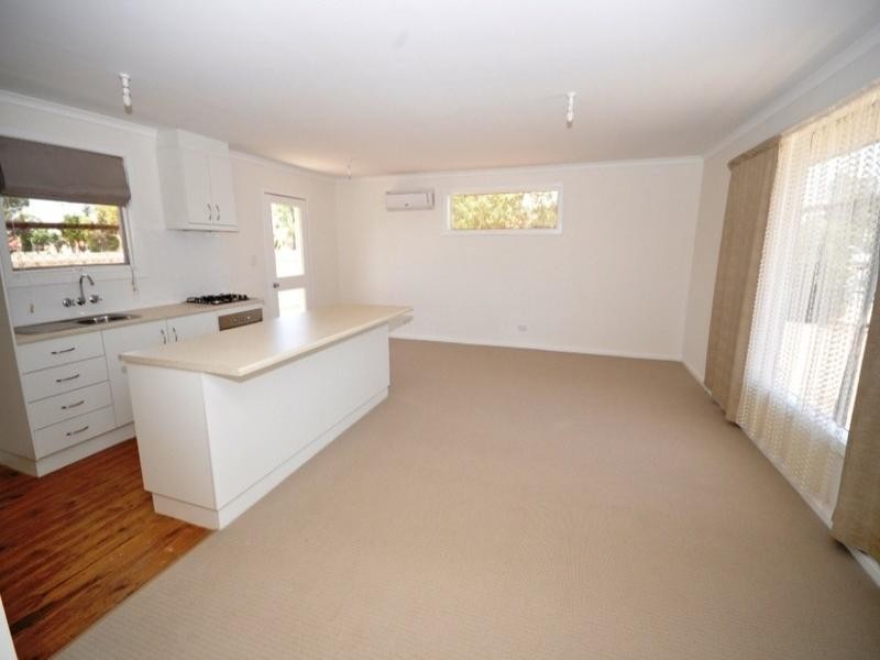 2 Vincent Road, Smithfield Plains SA 5114