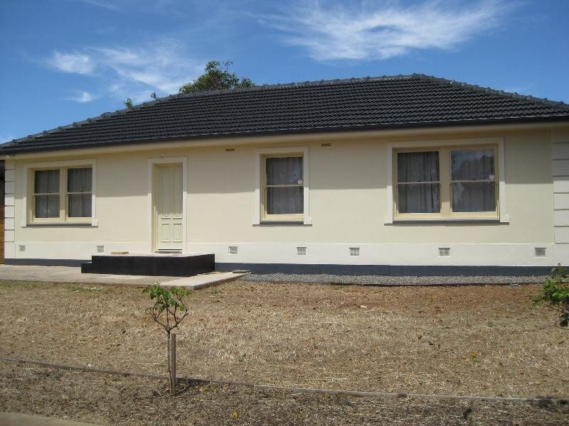 8 Bloomfield Crescent, Elizabeth Downs SA 5113