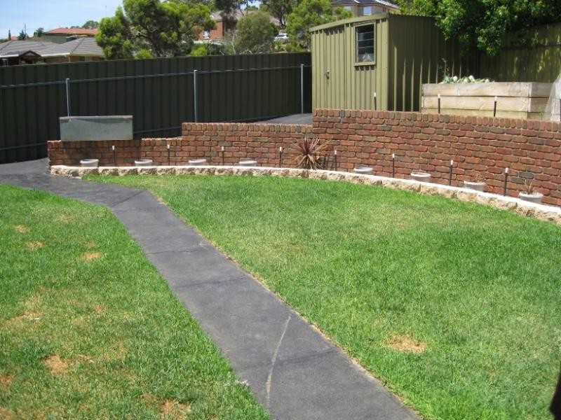 1 Winston Crescent, Hillbank SA 5112