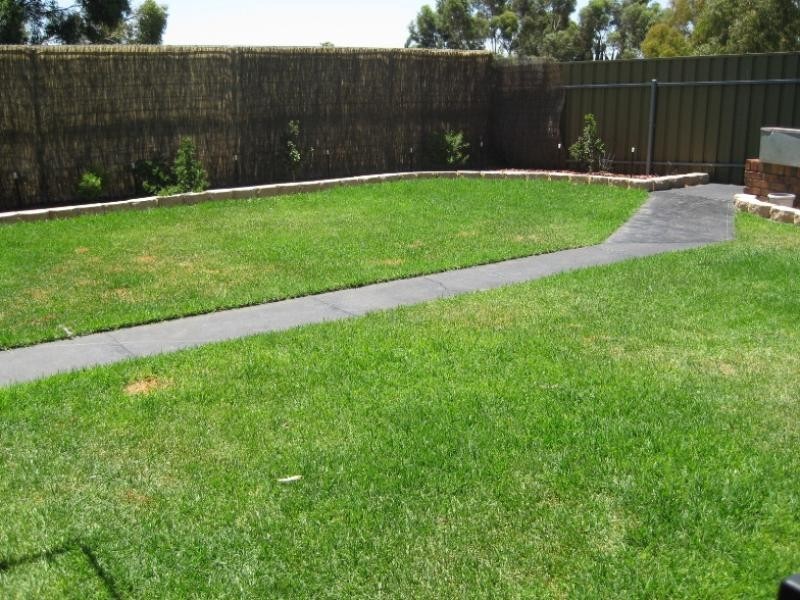 1 Winston Crescent, Hillbank SA 5112