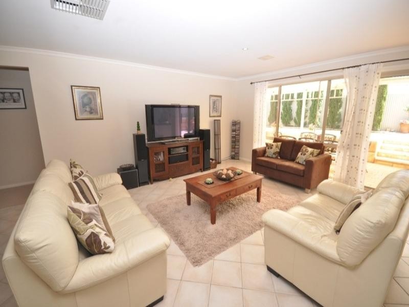 9 Falcon Crescent, Blakeview SA 5114