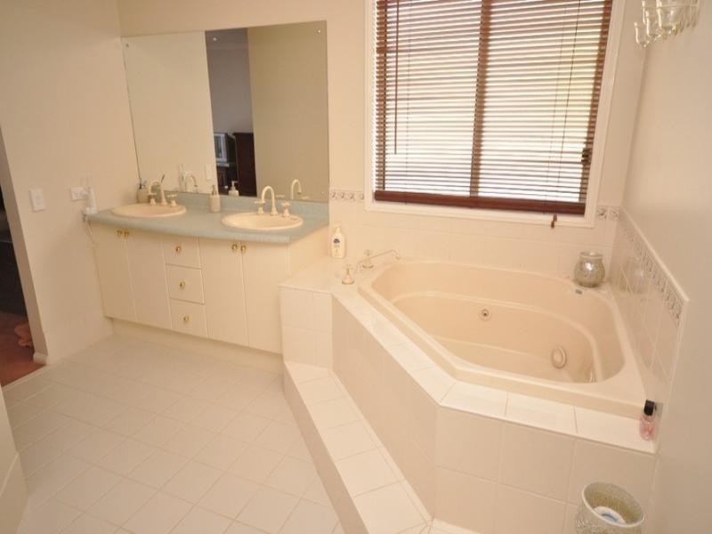 9 Falcon Crescent, Blakeview SA 5114