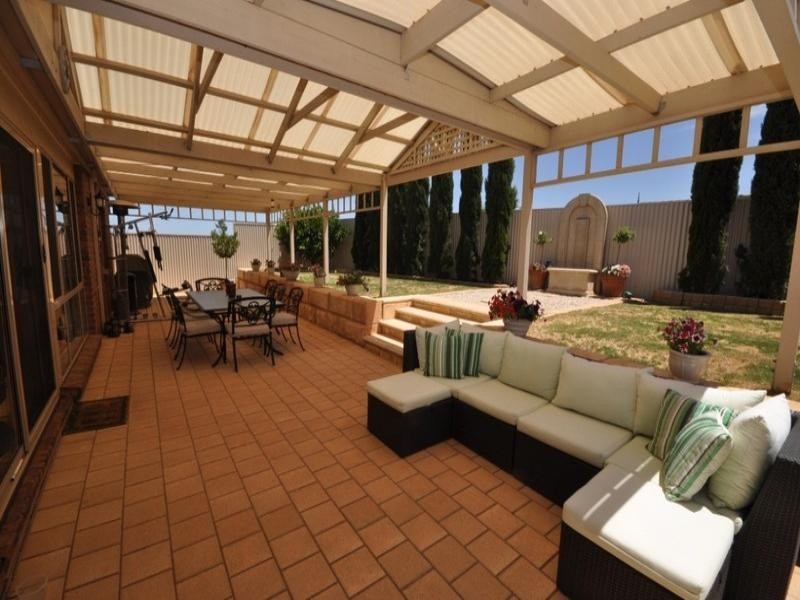 9 Falcon Crescent, Blakeview SA 5114