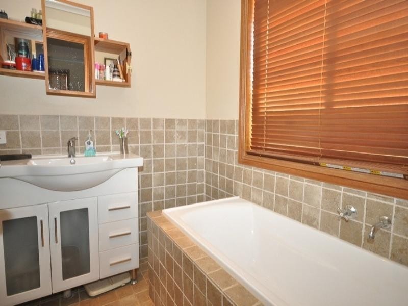6 McLaren Court, Munno Para West SA 5115