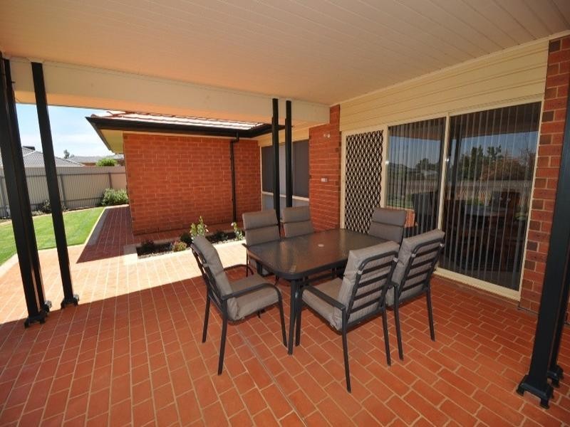 02. Chestnut Grove, Blakeview SA 5114