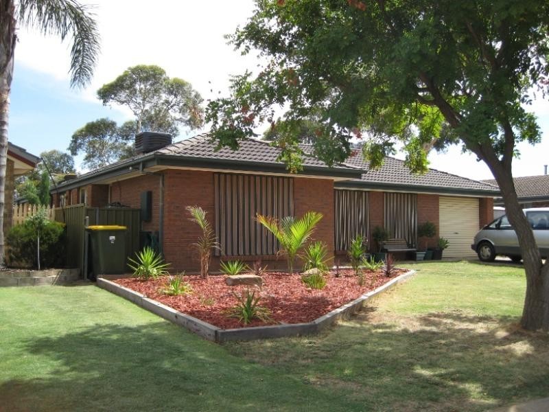 10 Warragal Court, Andrews Farm SA 5114