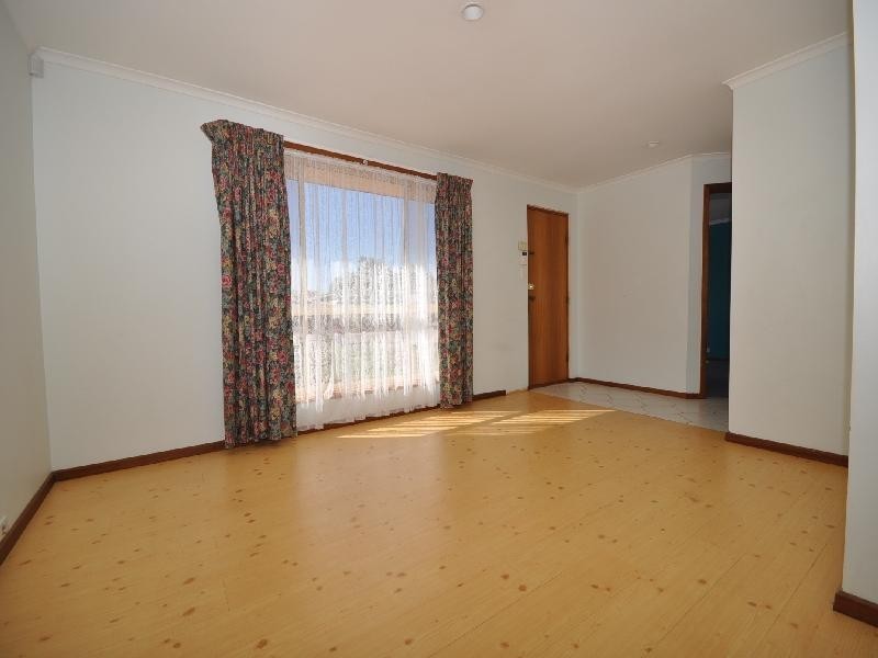 14 Whitehart Close, Blakeview SA 5114