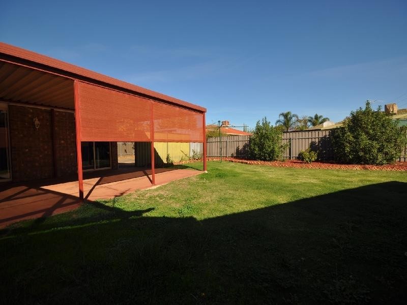 14 Whitehart Close, Blakeview SA 5114