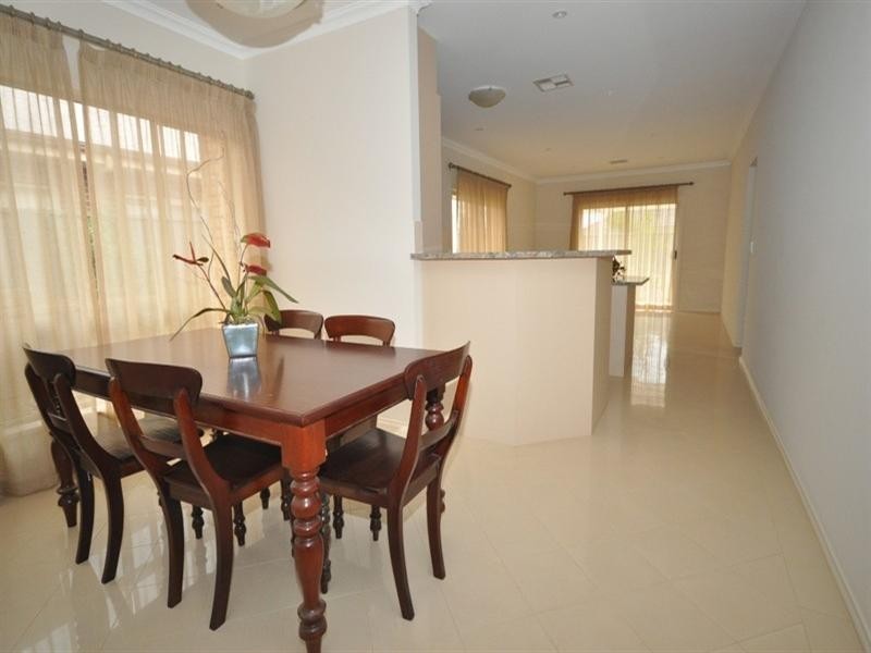 4 Lakeside Drive, Andrews Farm SA 5114