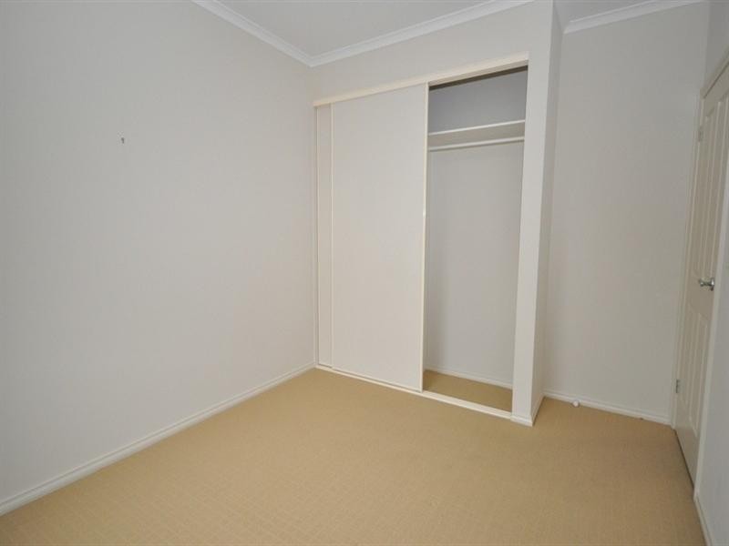 4 Lakeside Drive, Andrews Farm SA 5114