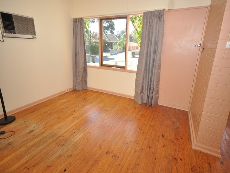 9 Somerset Road, Para Hills SA 5096