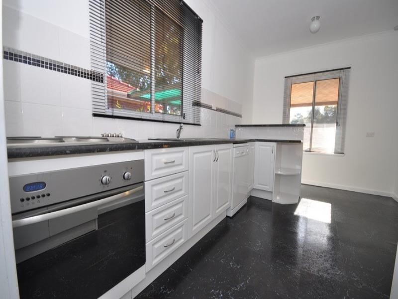 21 Blake Road, Elizabeth South SA 5112