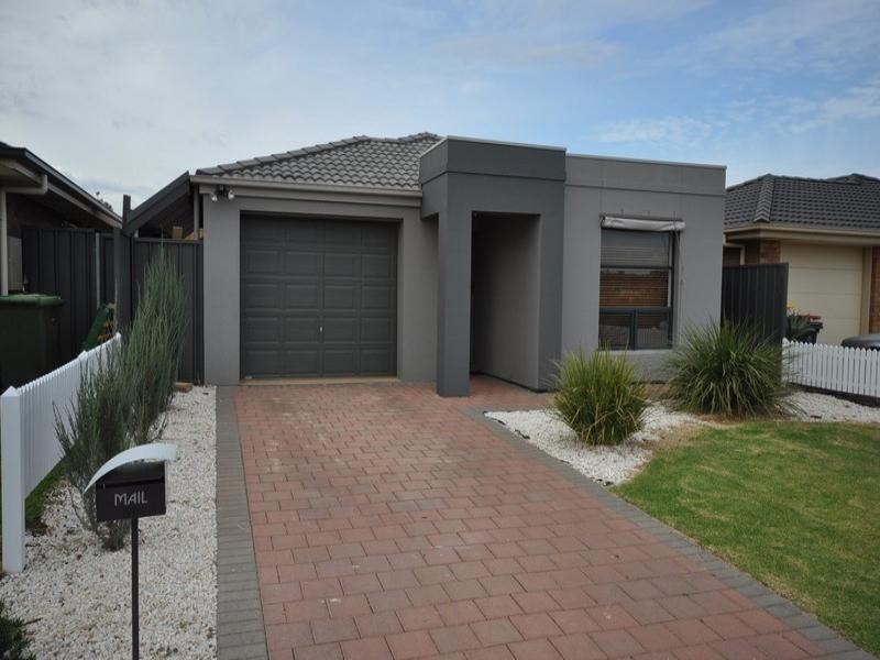 51 Lakeside Drive, Andrews Farm SA 5114