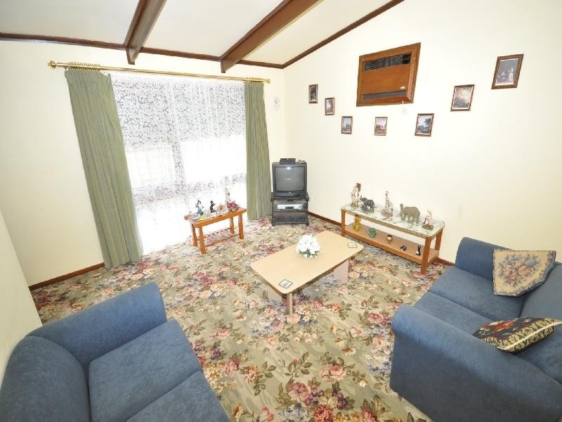 31 Burford Street, Elizabeth Downs SA 5113